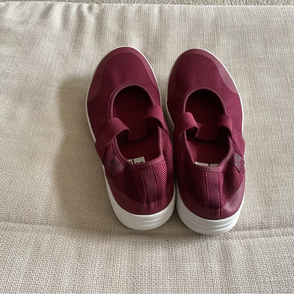 Women's Fitflops Maroon Sneakers 7 - Picture 2 of 5